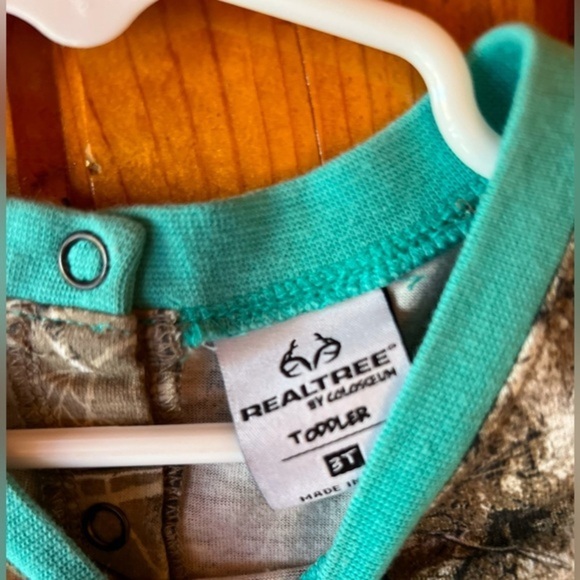 Realtree Camo 3T top - Picture 3 of 3